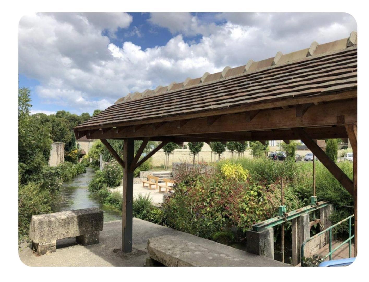 Logement Cosy Parking Prive Situe Au Coeur Du Village Reviers Екстер'єр фото